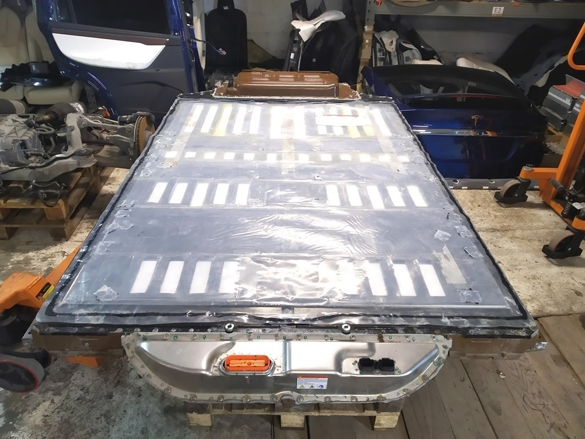 1 Основна батарея 90 kWh SX (залишок 86,4 kWh) Tesla Model S REST, Model X 1014116-00-C