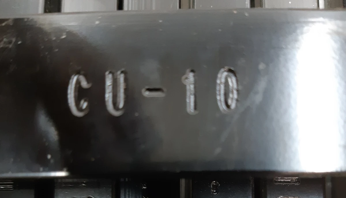 Планка притискна основної батареї GU-10 Tesla model X S REST 1014153-GU-10