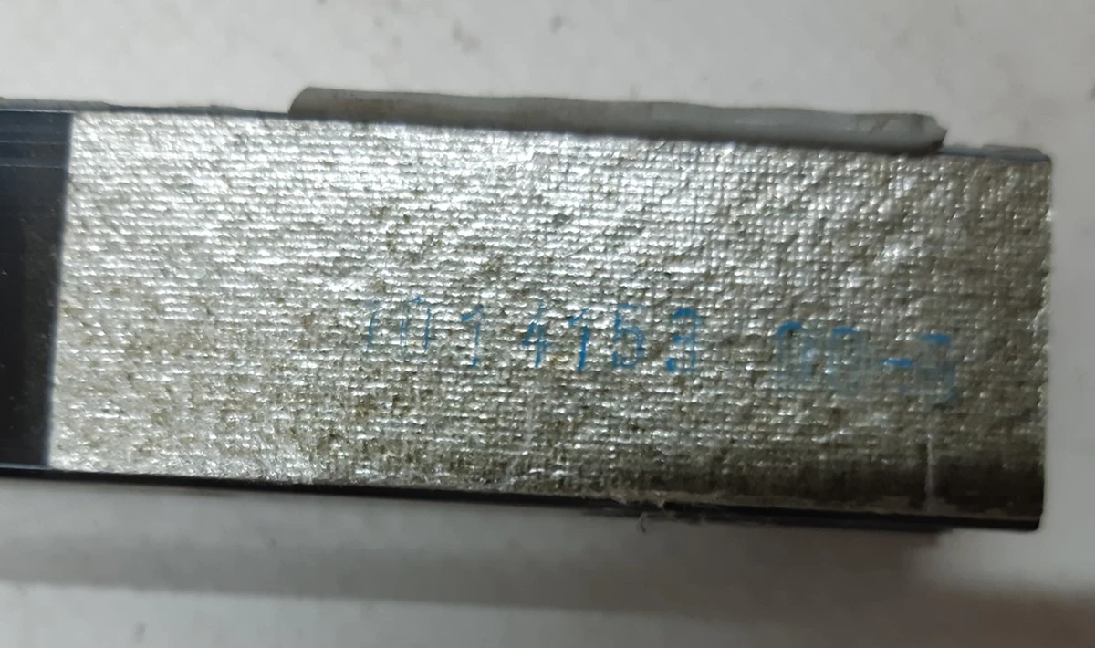 Планка притискна основної батареї IU-11 Tesla model X S REST 1014153-IU-11