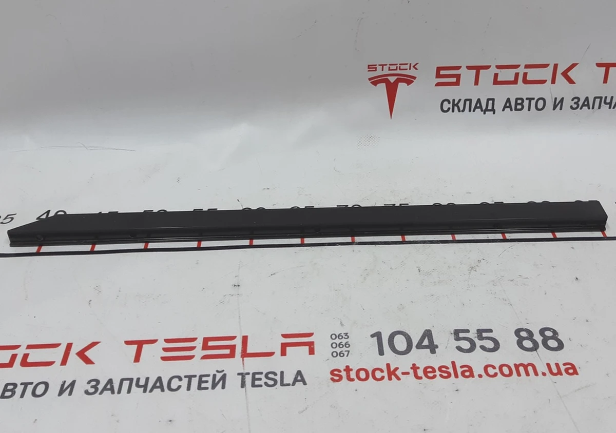 Планка притискна основної батареї Tesla model X S REST 1014153-LL