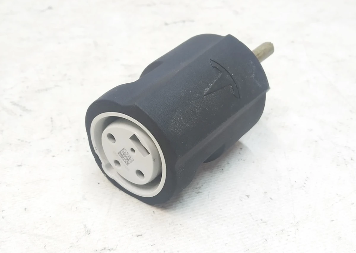 6 ASY,UA,250V1,050A,ADPTR,TMC001toUSN14-50 (damaged) Tesla Model S, Model S REST, Model X 1014324-10-E