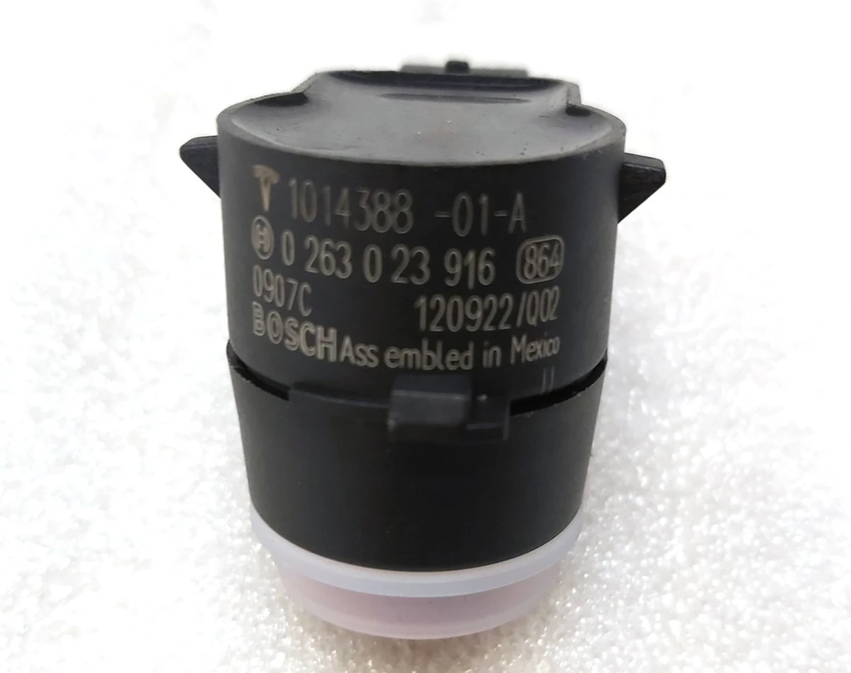 1 Датчик парктроніка (8 датчиків система PARK ASSIST) RED Tesla model S 1014388-00-A