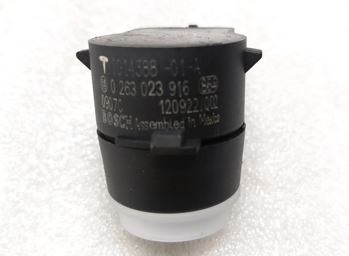 1 Датчик парктроніка (8 датчиків система PARK ASSIST) WHITE Tesla model S 1014388-00-A