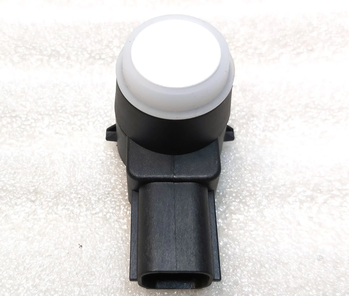 1 Датчик парктроніка (8 датчиків система PARK ASSIST) WHITE Tesla model S 1014388-00-A