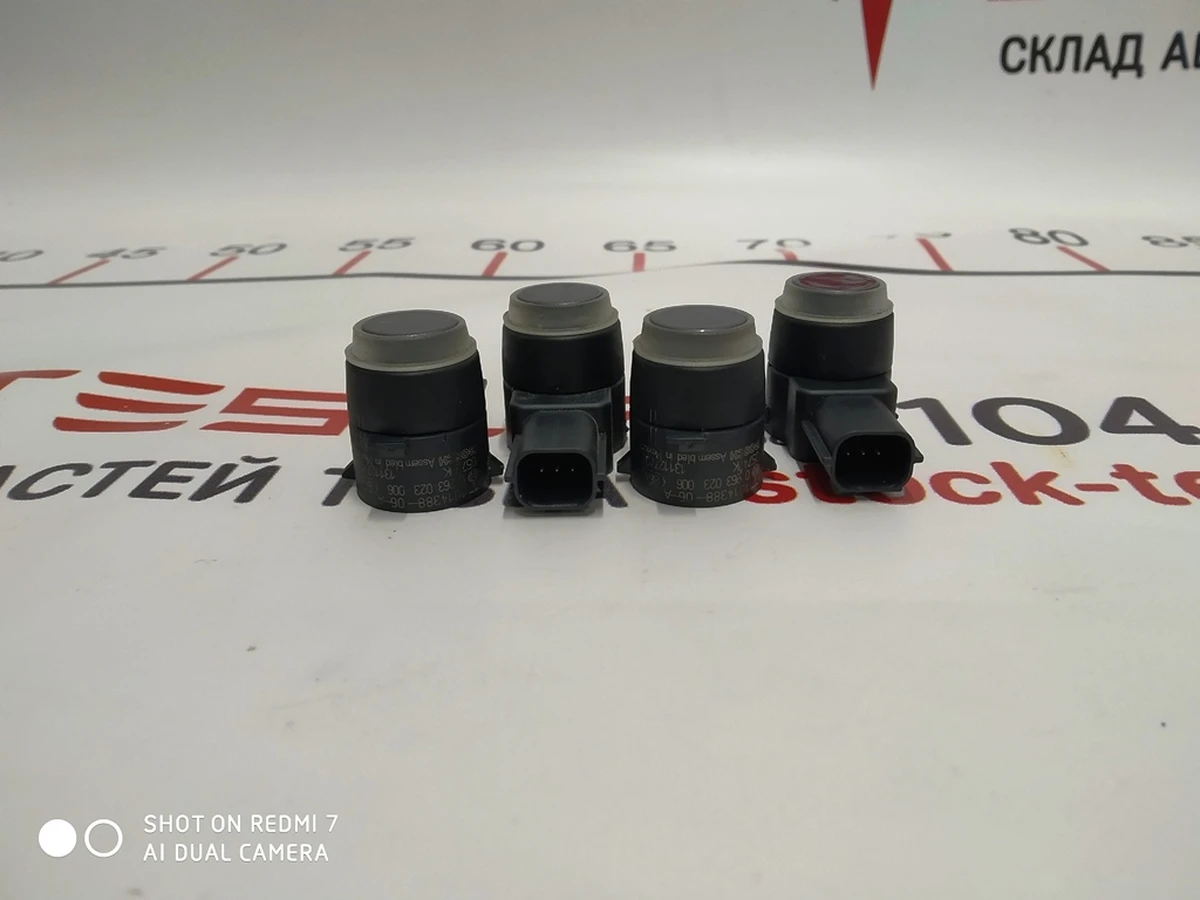 1 Датчик парктроніка S5 S6 S7 S8 (8 датчиків система PARK ASSIST) Tesla model S 1014388-00-A