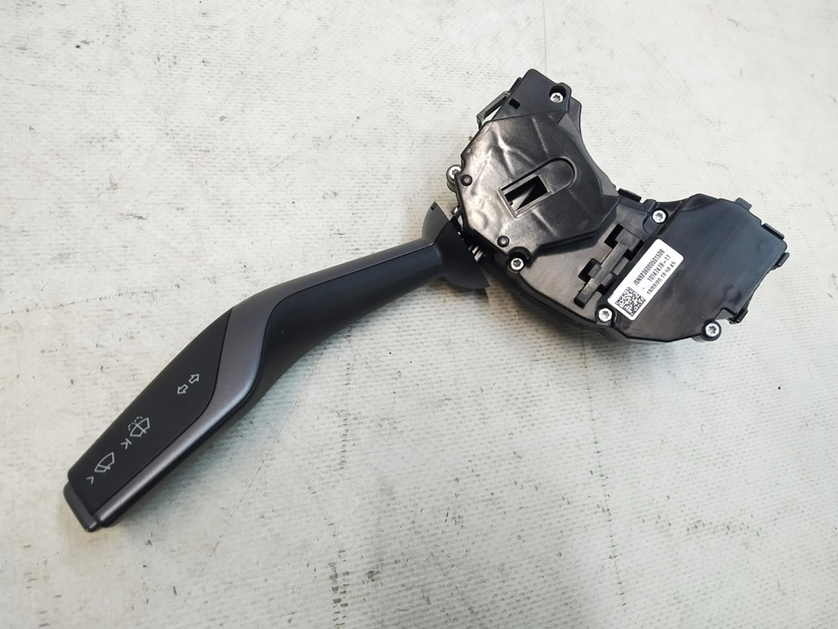 Перемикач світла і очищення скла в рульовій колонці Tesla model 3 1097662-00-N