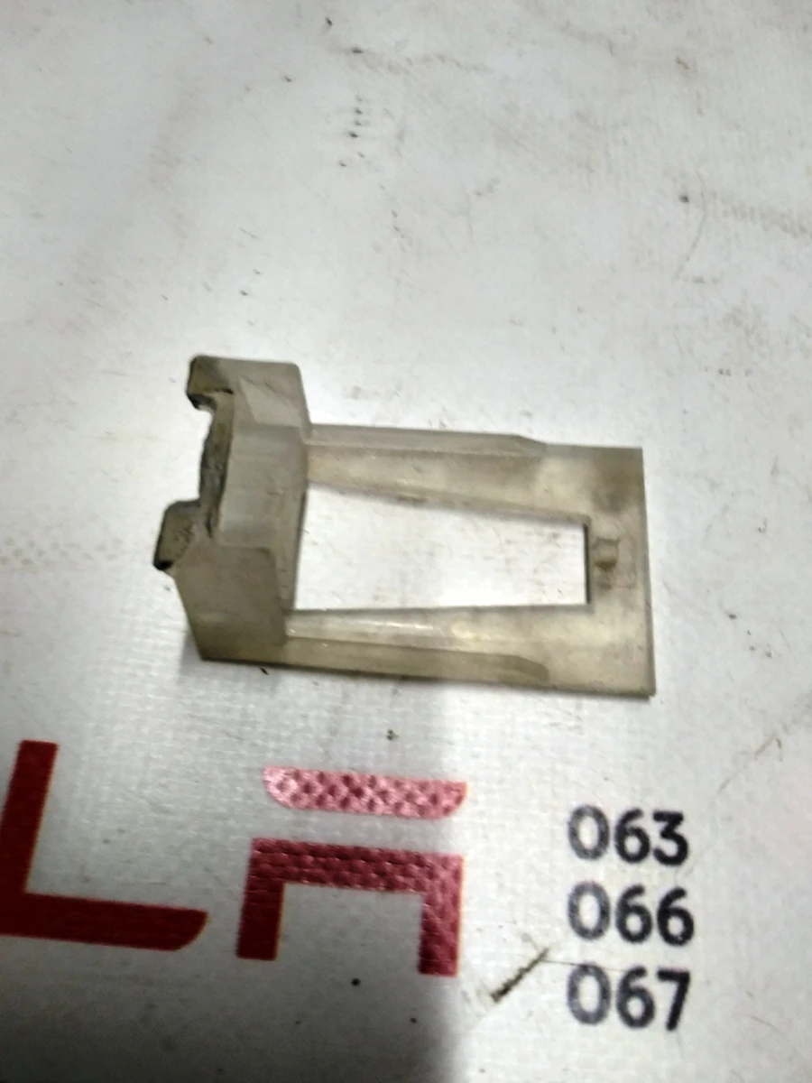 Изолятор силиконовый листа защитного металлического корпуса основной батареи Tesla model S 1014929-00-C