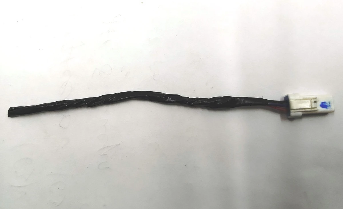 Коннектор антенны пассивного открытия автомобиля Tesla model S, model S REST 1014951-00-A