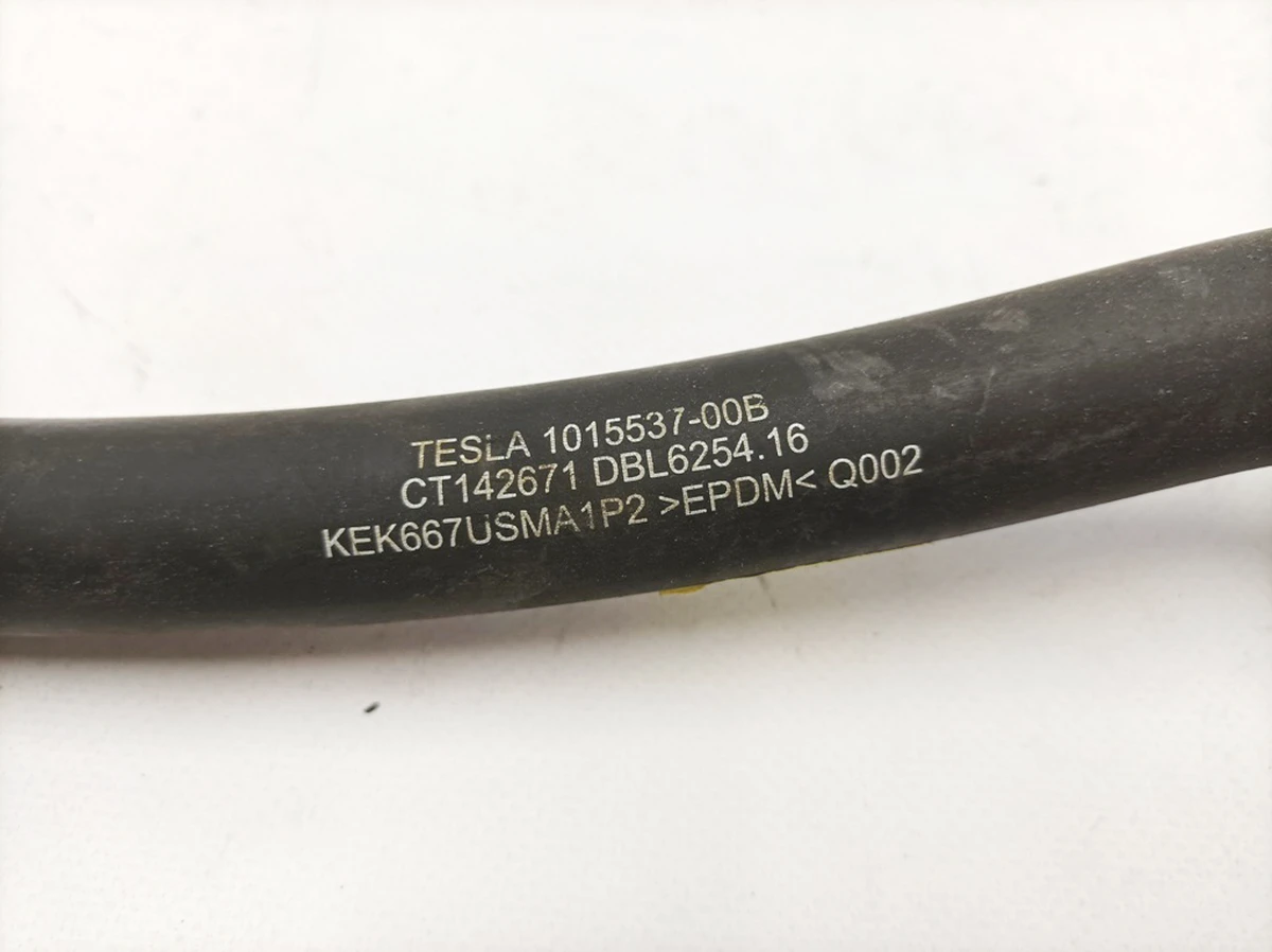 Шланг системы охлаждения Mercedes B-Class A2425010282