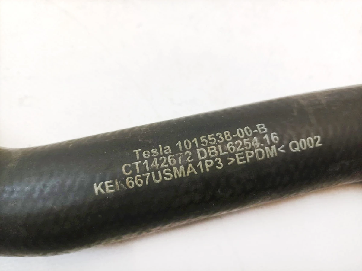 Шланг системи охолодження Mercedes B-Class A2425010382