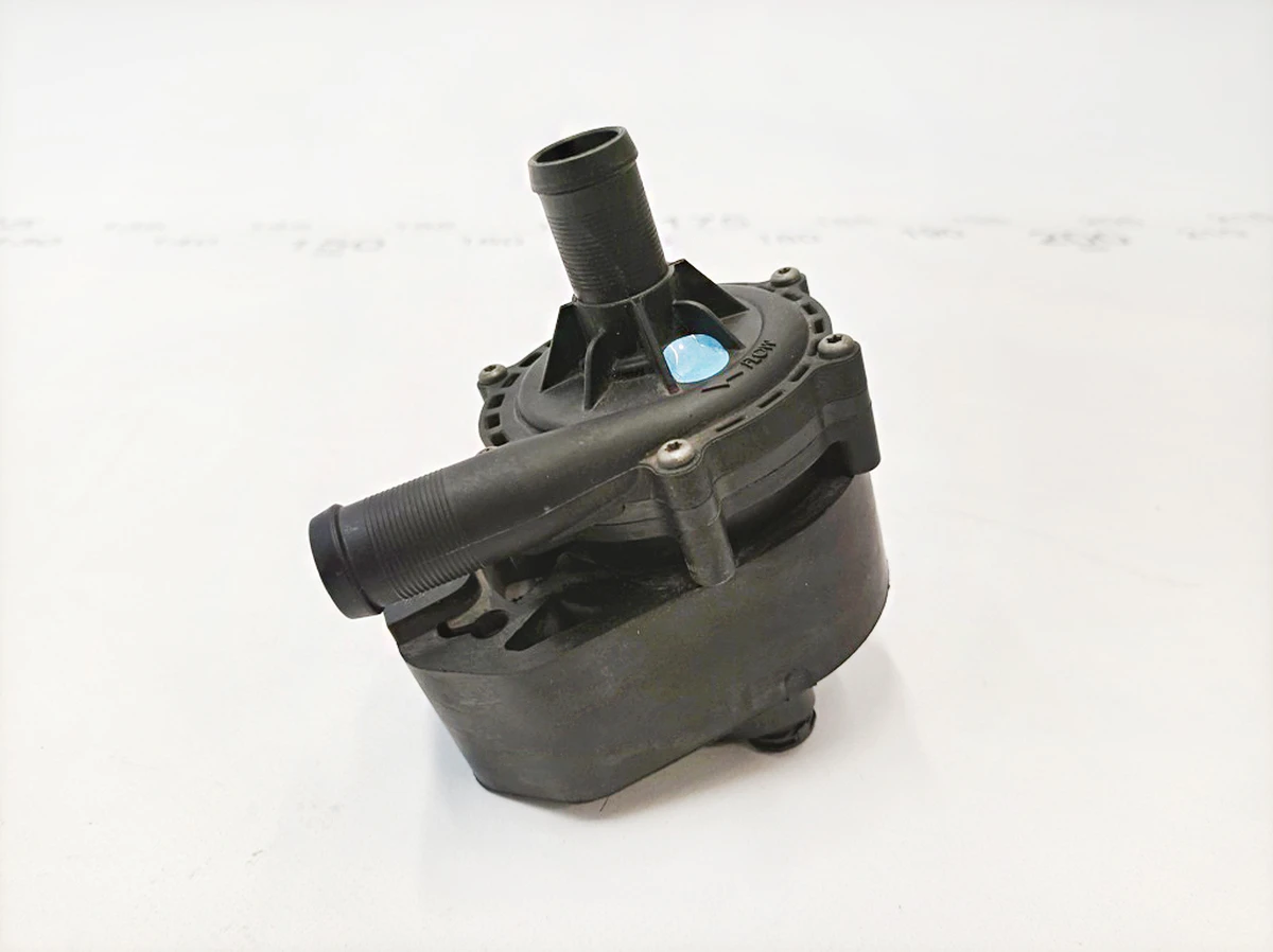 Насос системи охолодження A2425000086 Mercedes B-Class 1015539-00-C
