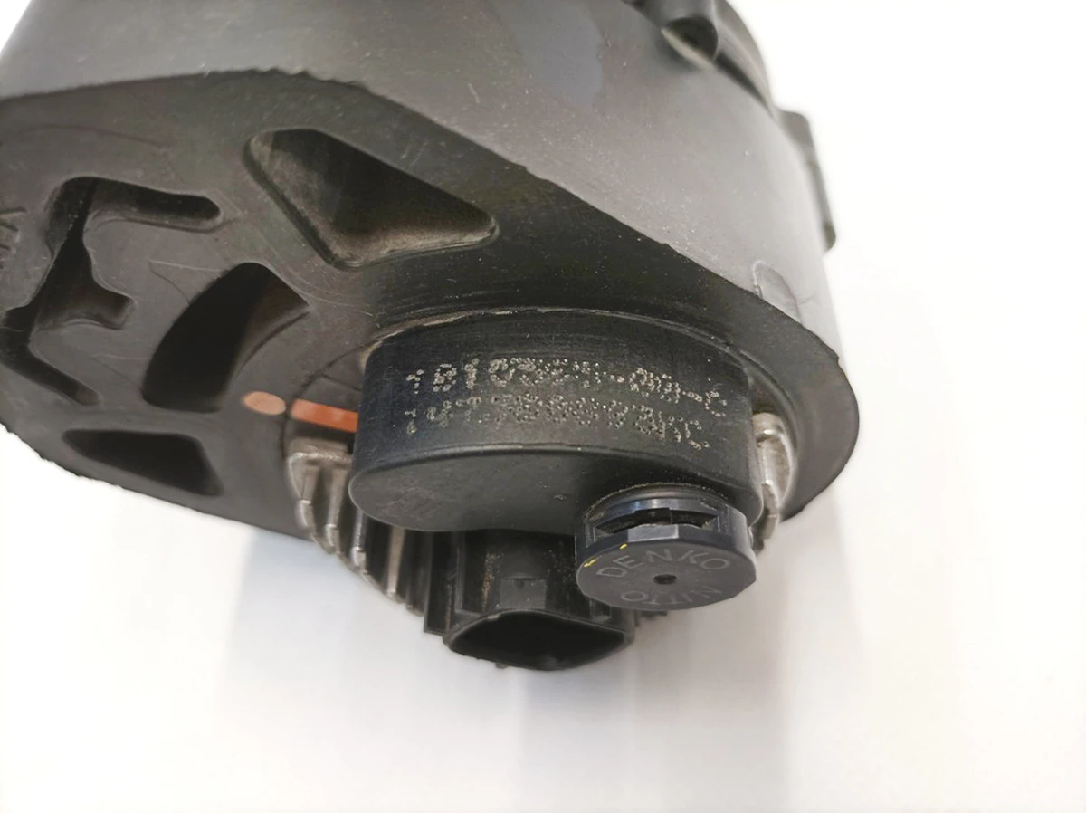 Насос системы охлаждения A2425000086 Mercedes B-Class 1015565-00-C