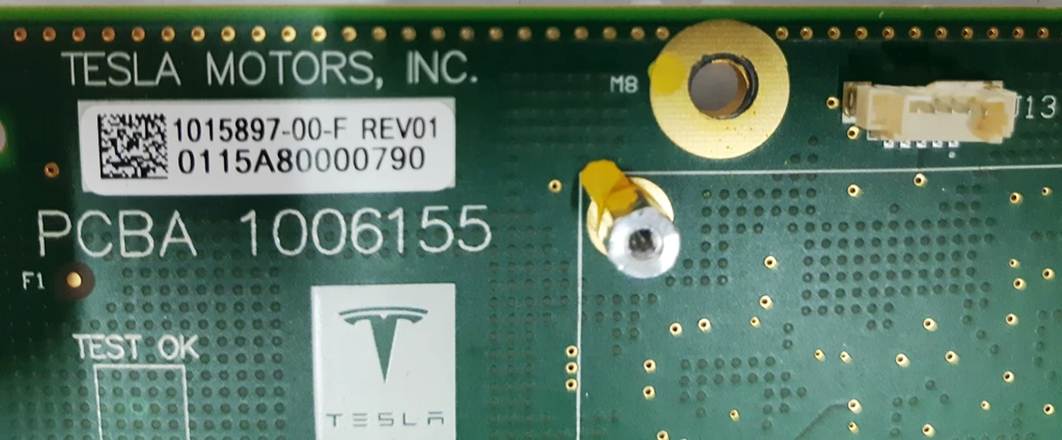 Материнская плата MCU PCBA 1006155 REV01 с повреждением Tesla model S 1015897-00-C