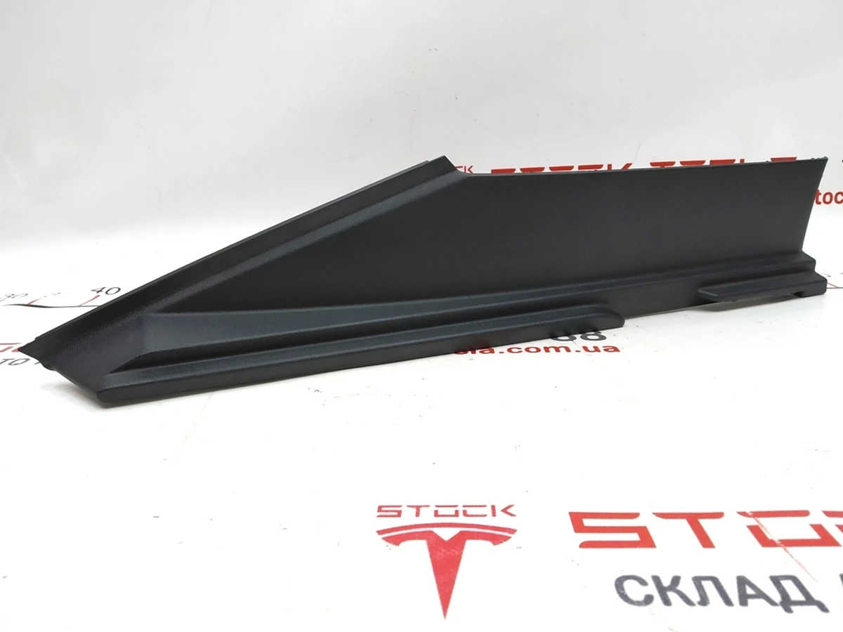 11 Облицювання багажника ліва (під полицю) Tesla model S, model S REST