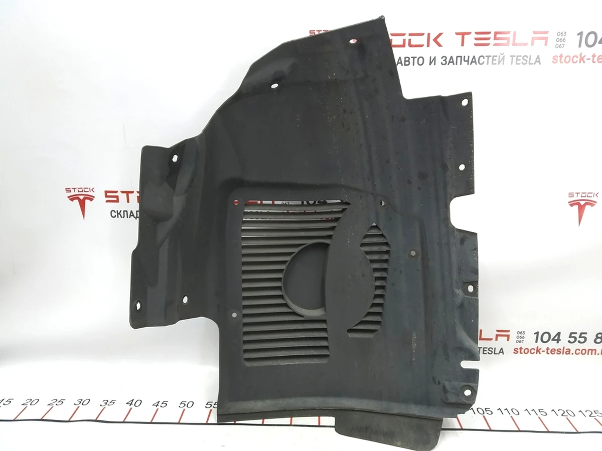 8 Подкрылок передний правый передняя часть RWD (с гнездом парктроника) Tesla model S 1020471-00-E
