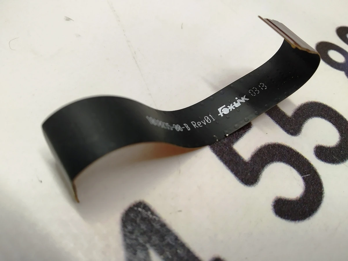 Шлейф підключення материнської плати MCU малий Tesla model S 1018235-00-B