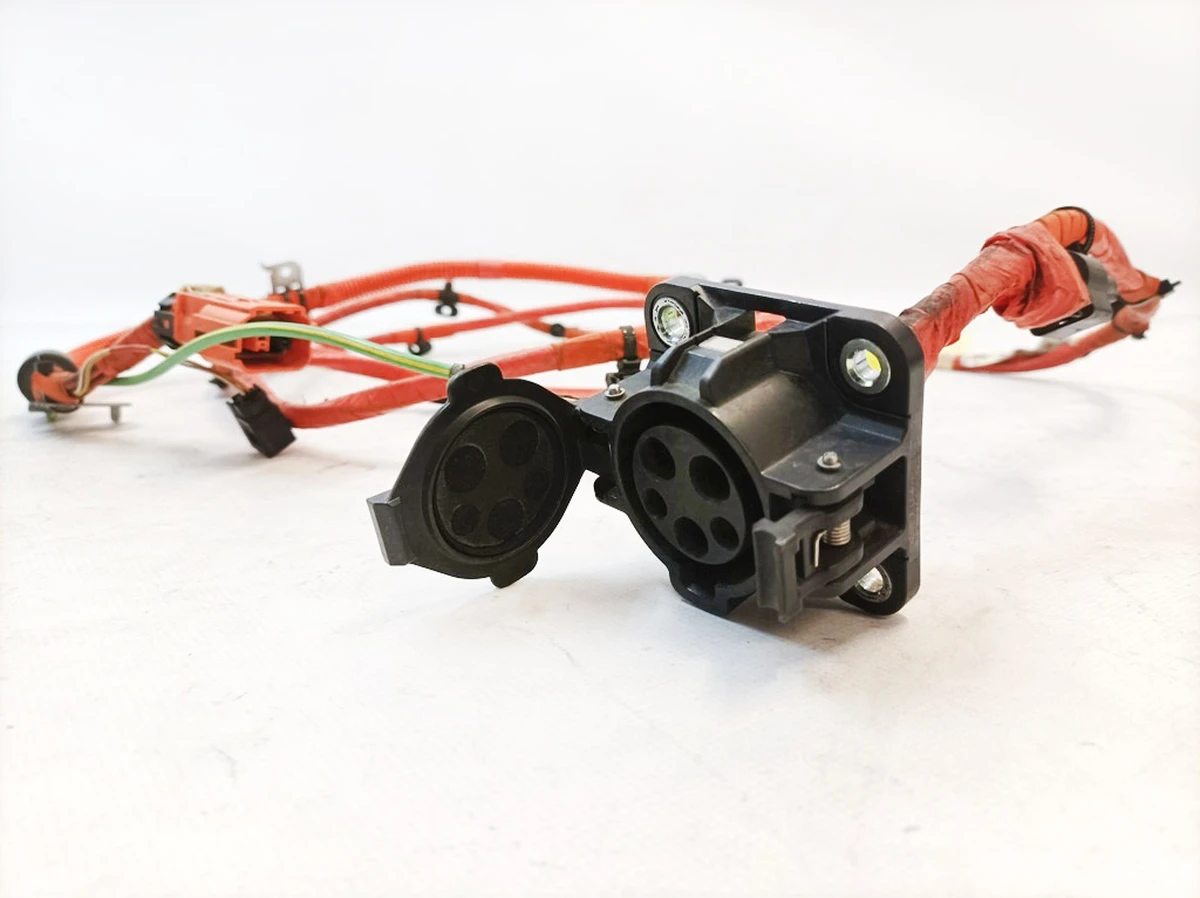 Електропроводка високовольтної батареї (порт зарядки) Mercedes B-Class A2424400105