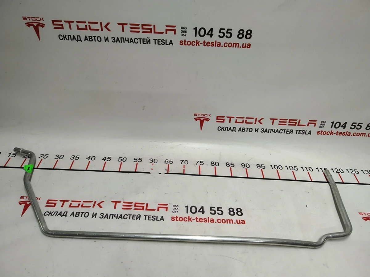 Патрубок охолодження основної батареї 60 kWh Tesla model S 1018474-00-A