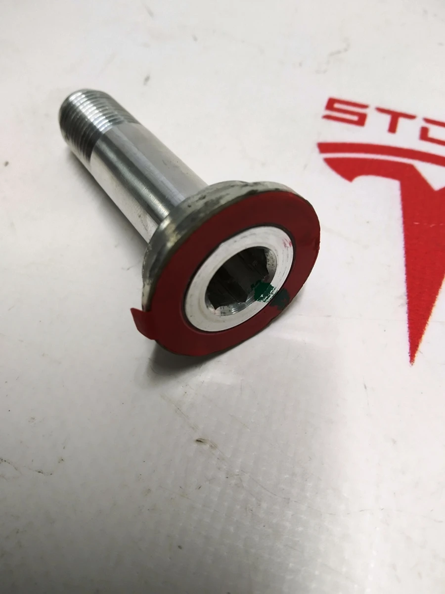 26 Болт (втулка) кріплення корпусу металевого високовольтної батареї Tesla model S, model S REST, model X 1018552-00-B