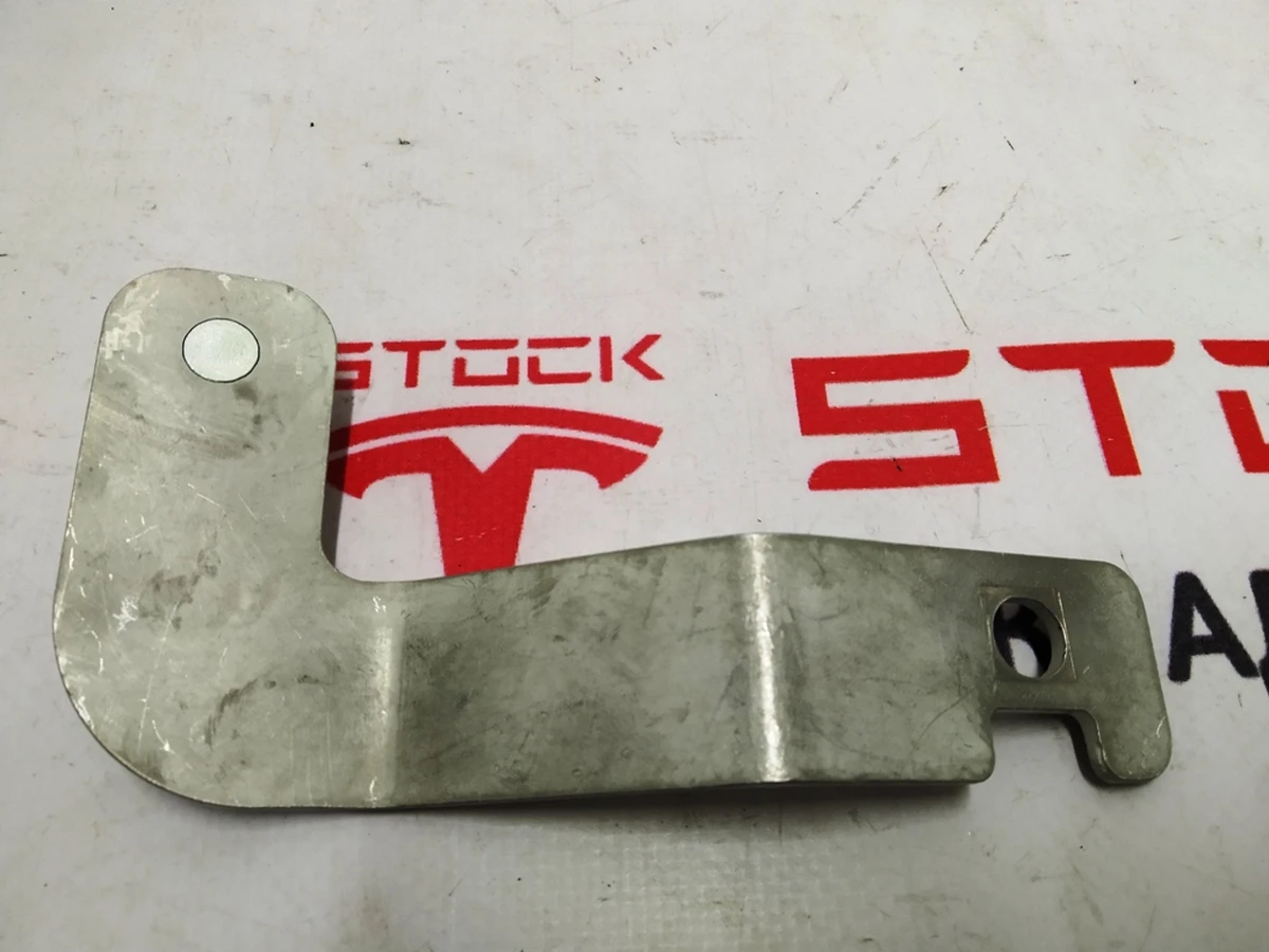 Tesla model S main battery high voltage bus mount 1018637-00-A