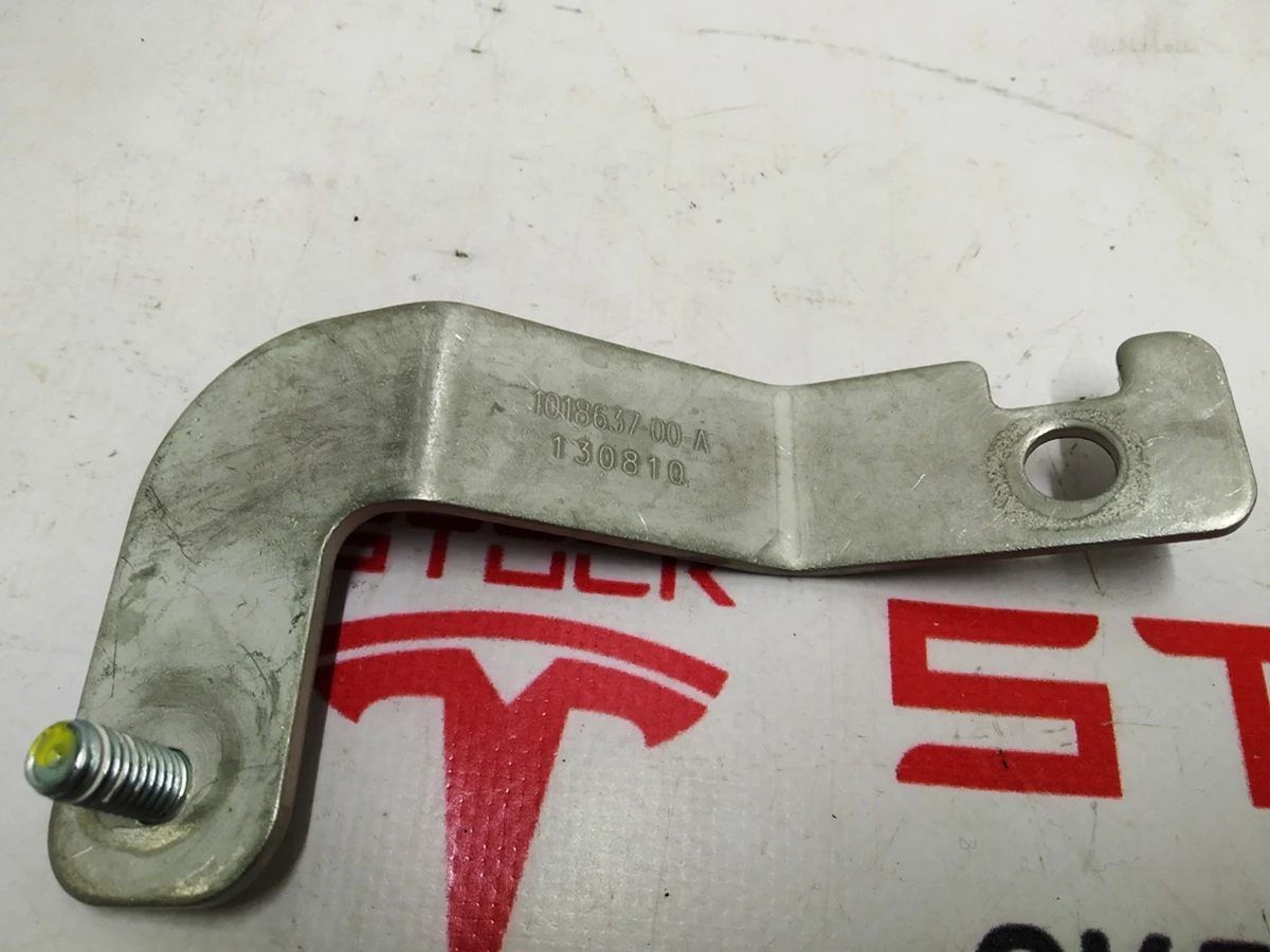 Tesla model S main battery high voltage bus mount 1018637-00-A