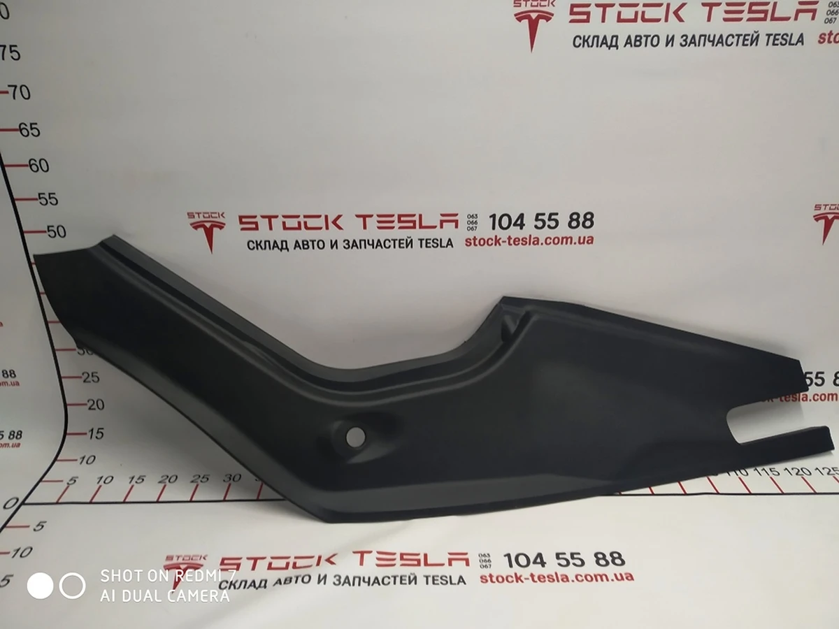 2 Підкапотний пластик боксу RWD Tesla model S 1019073-00-E