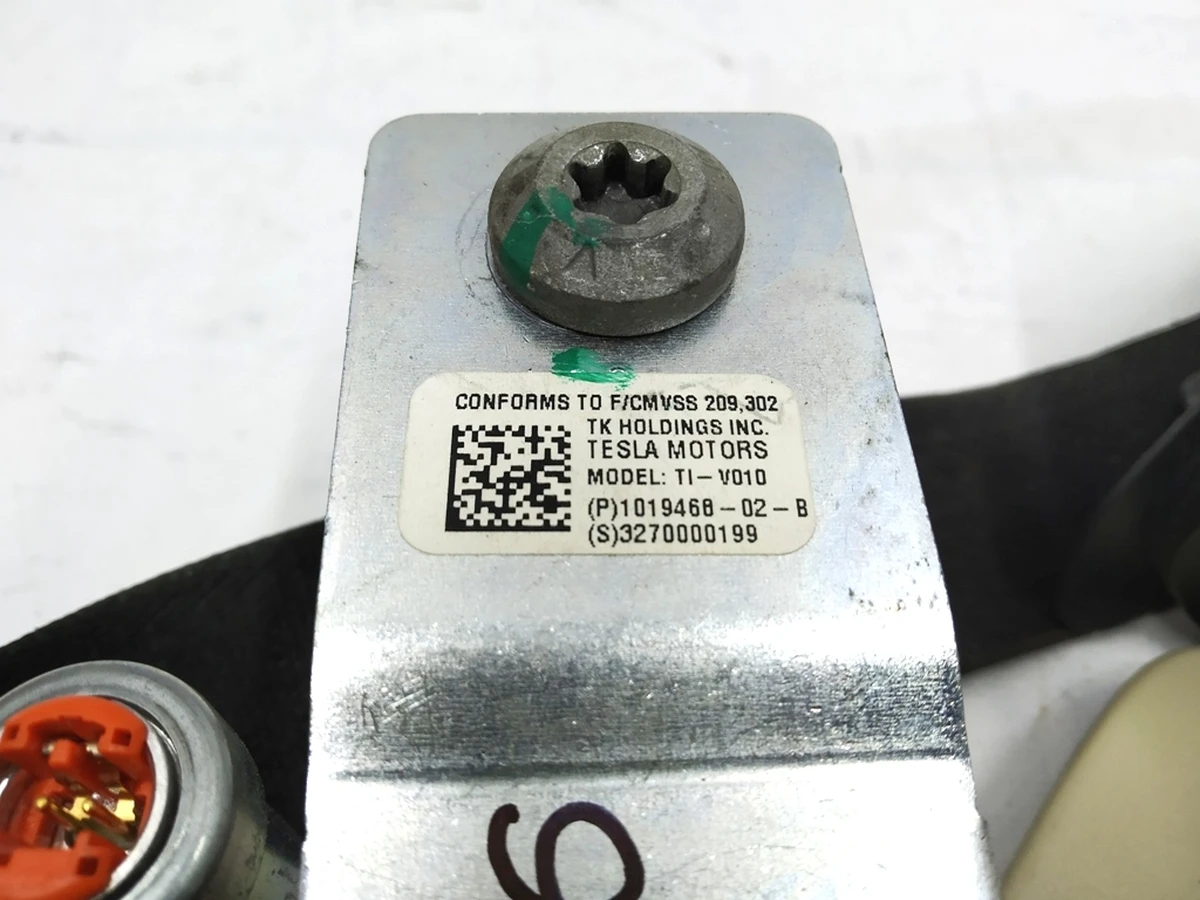 1 Seat belt front driver (USA) Tesla model S, model S REST 1019468-02-C