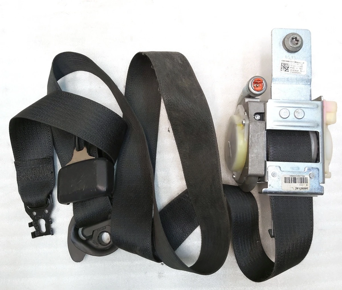 1 USA/CANADA - 1ST ROW SEATBELT ASSEMBLY - LEFT BLACK WITH FOG BEZEL - 85MM HIGHER for restoration Tesla model S, model S REST 1019468-02-C