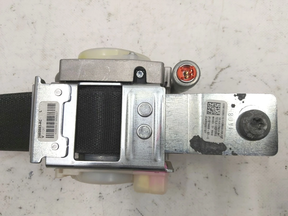 1 Ремінь безпеки передній водійський (USA) Tesla model S, model S REST 1019468-03-C