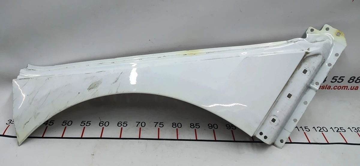 Чверть задні праві чобіток зовнішній (фільонка) (з ушкодженнями) Tesla model S, model S REST 1020514-S0-A