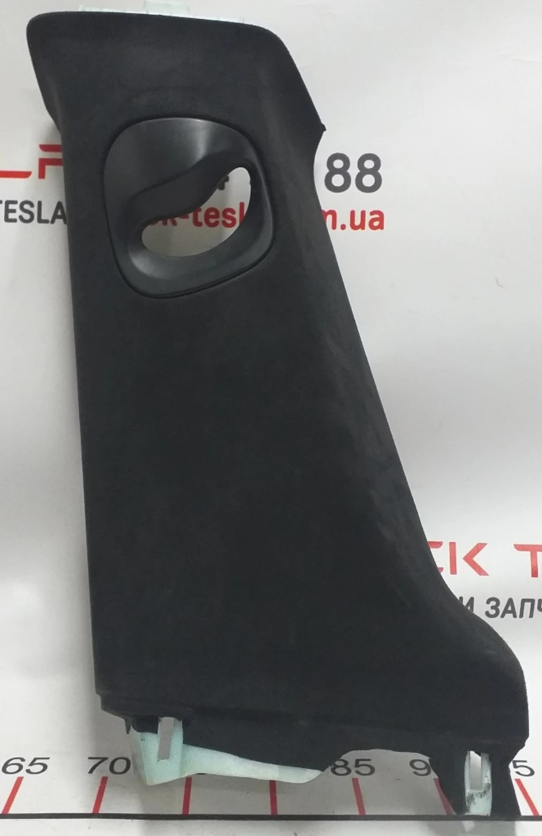 15 Облицовка стойки B верхняя левая черный Alcantara Tesla model S, model S REST 1021612-02-A