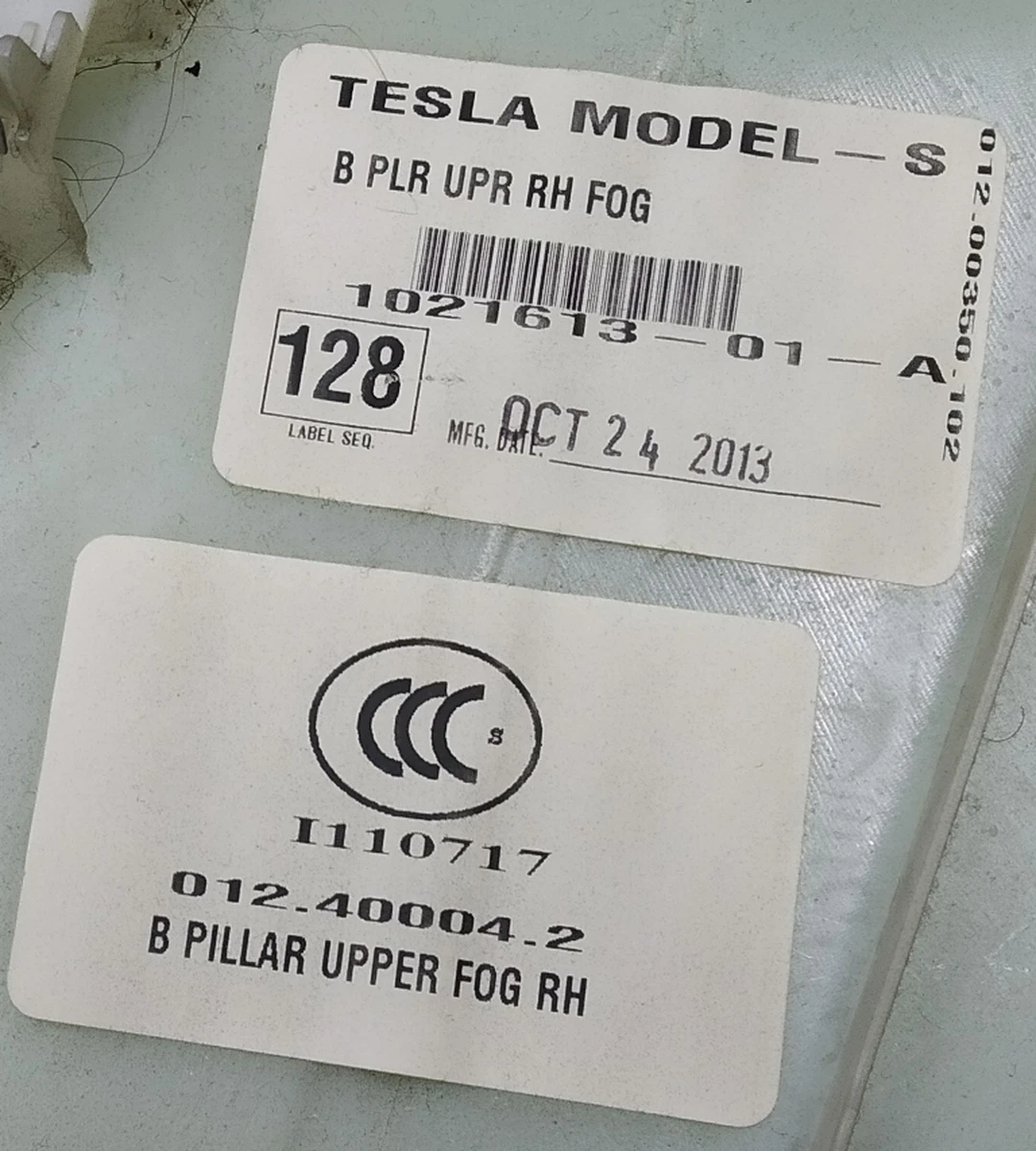 15 B-pillar trim upper right white textile (damaged) Tesla model S, model S REST 1021613-01-A