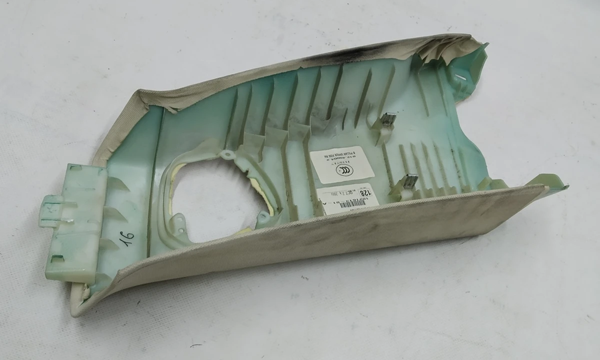 15 B-pillar trim upper right white textile (damaged) Tesla model S, model S REST 1021613-01-A