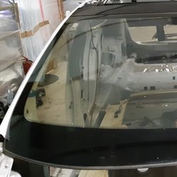 1 Скло лобове (склоочисник з підігрівом, без автопілота) з датчиком дощу та світла Tesla model S 1021634-01-C