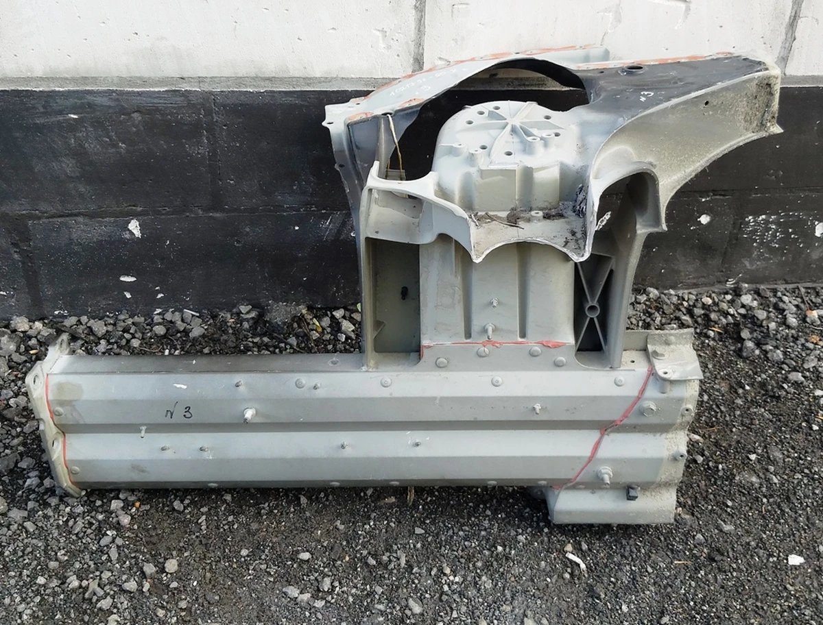 2 Чверть передня права RWD у зборі Tesla model S 1021742-S0-A