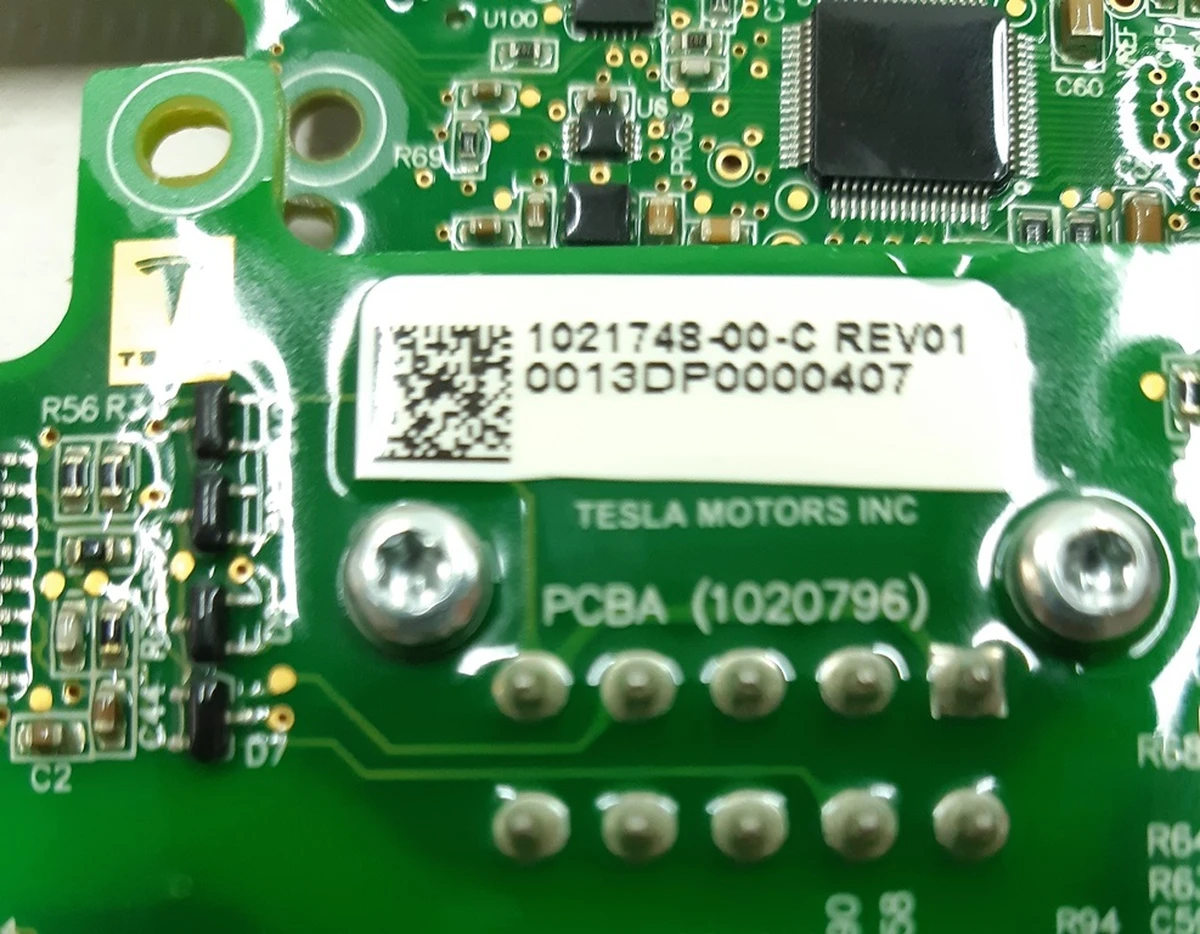 Плата (BMB) управления модулем S2 основной батареи REV01 Tesla model S 1021748-00-C