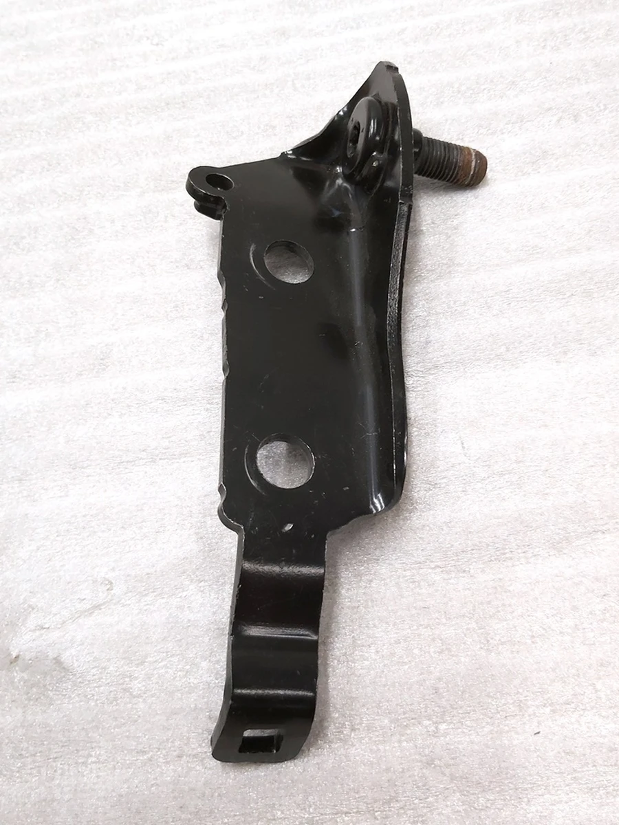 4 USA/CANADA/EUROPE - 2ND ROW SEATBELT BRACKET - LEFT Tesla model S, model S REST 1022114-00-B