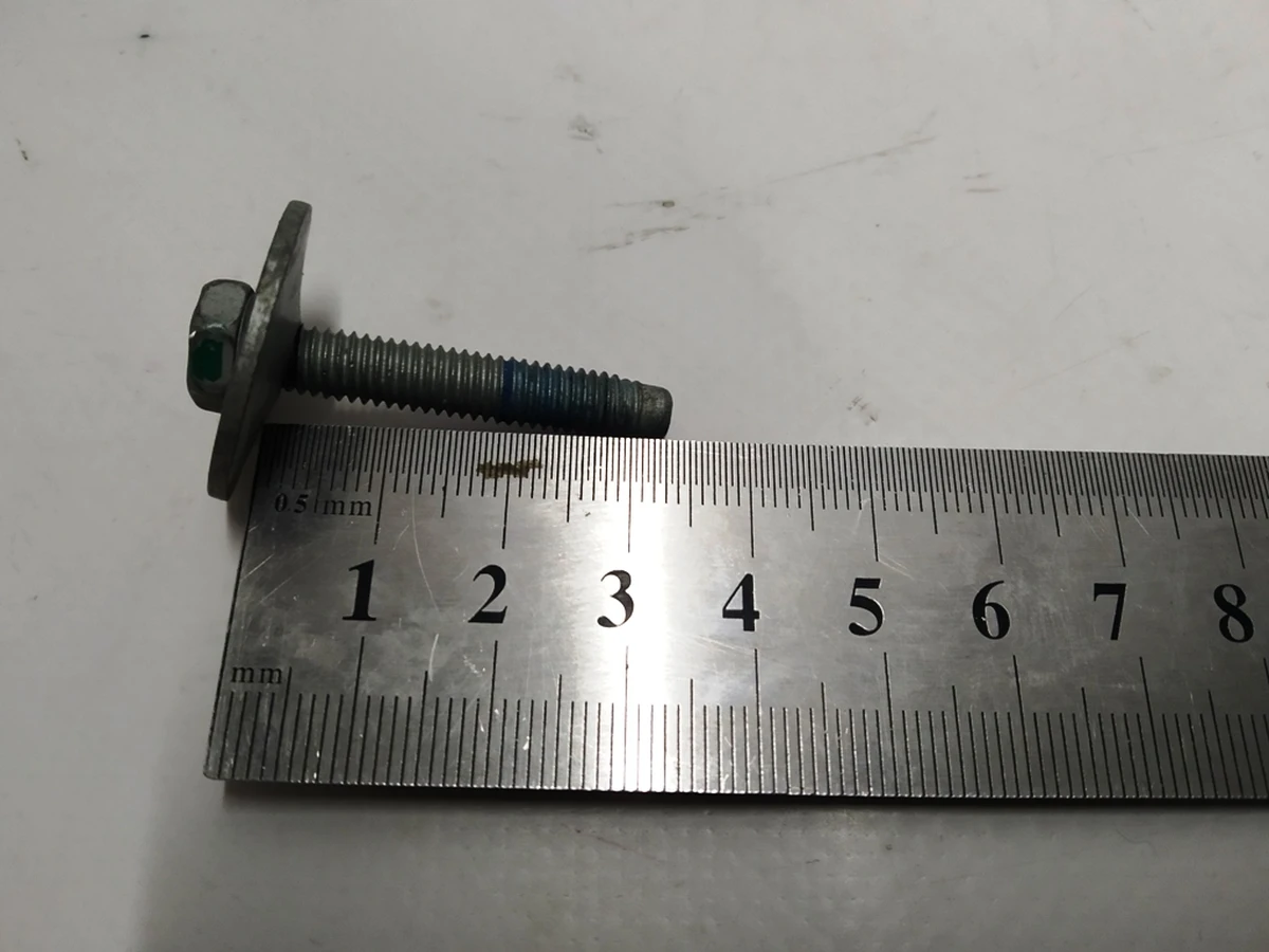 3 Болт кріплення гребеня BLT, HEX, M6-1.00x30   PATCH Tesla Model S, Model S REST, Model X 1022543-00-B