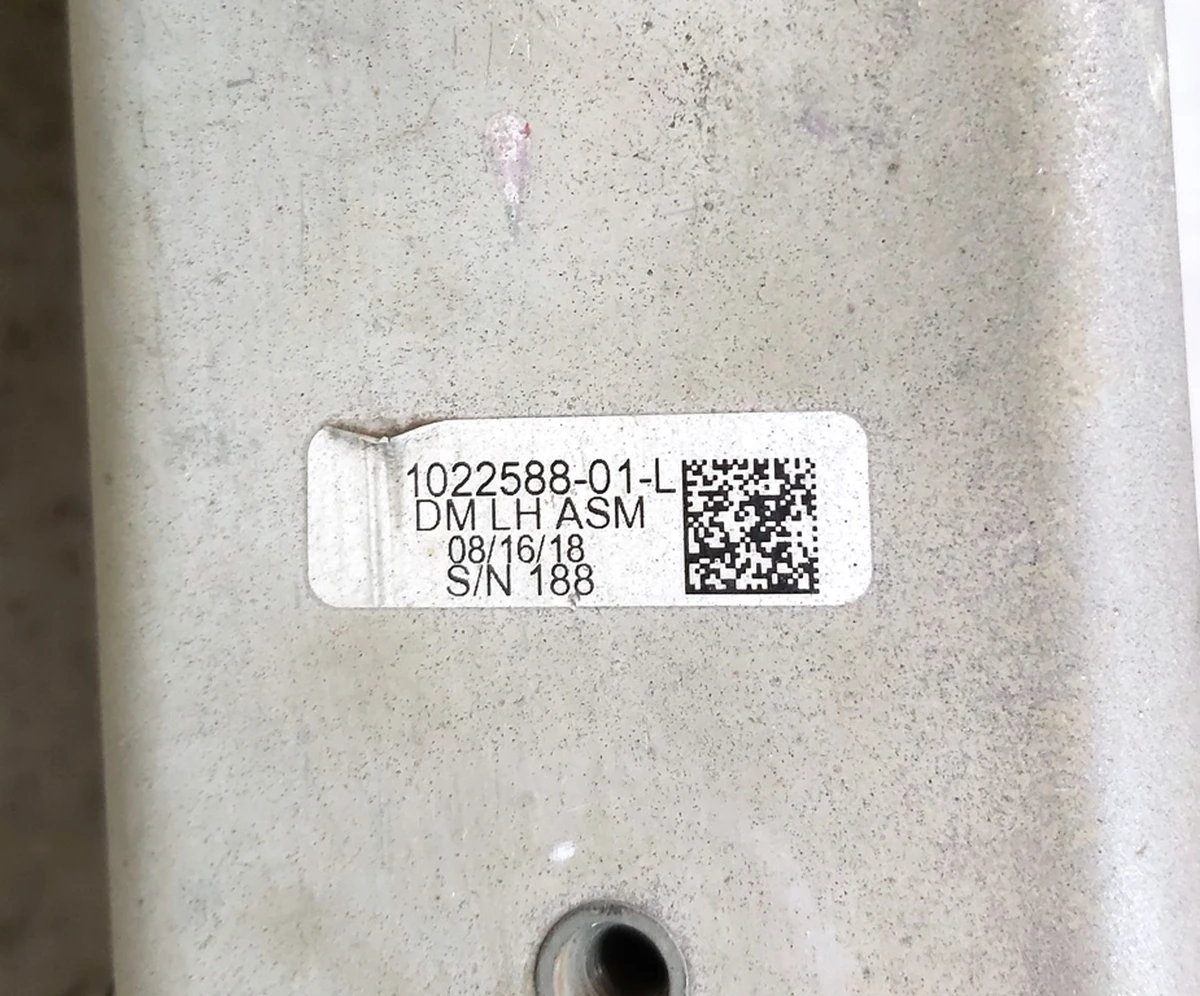 17 Чверть передня ліва лонжерон AWD Tesla model S, model S REST 1022596-S0-L