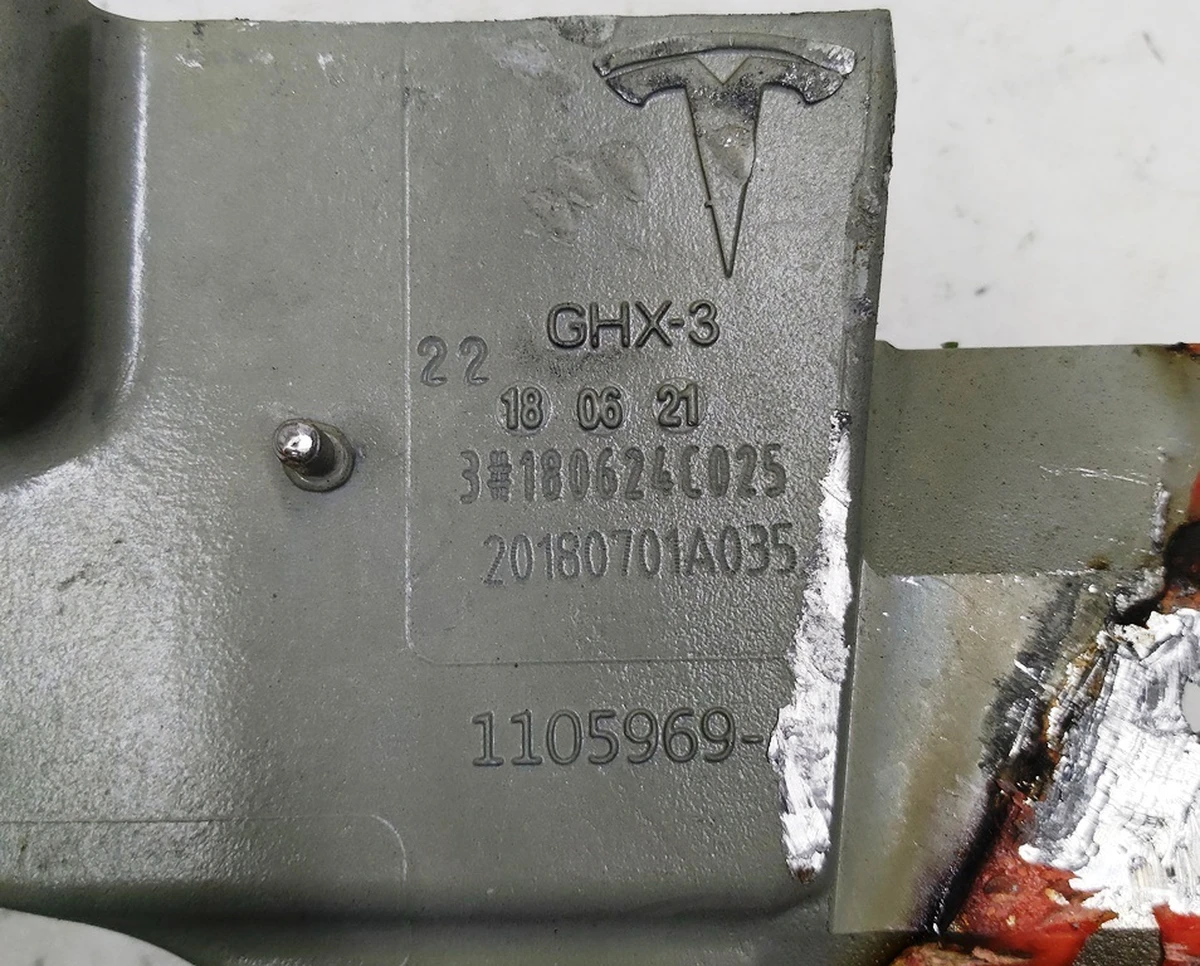 18 Четверть передняя правая лонжерон AWD в сборе Tesla model S, model S REST 1022597-S0-L