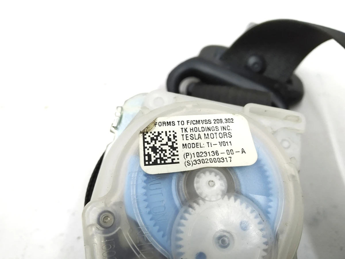 1 Ремінь безпеки 2-го ряду сидінь лівий правий BLACK Tesla model S 1023136-00-B