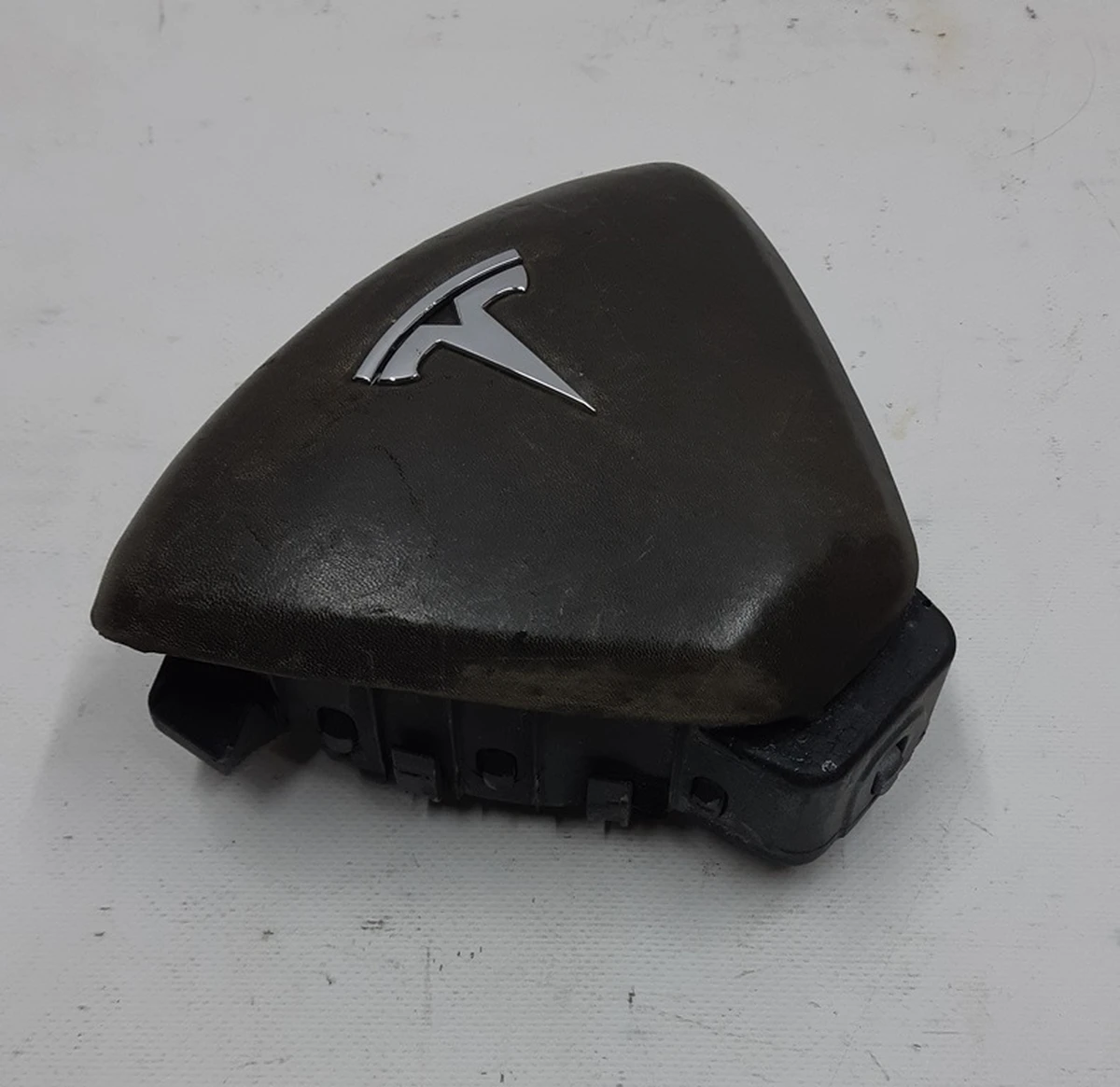 Подушка безопасности водителя NA LEATHER HEATED GuNi восстановленная Tesla model X S REST 1456211-00-C