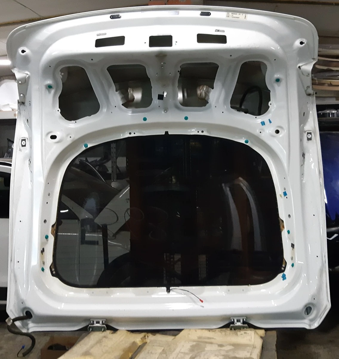 7 Крышка багажника ляда PBCW со стеклом в частичном сборе Tesla Model S, Model S REST 1023722-E0-A