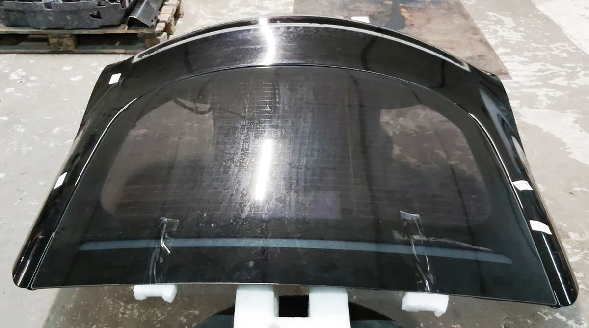 7 Кришка багажника (ляда) метал PBSB із пошкодженням Tesla model S, model S REST 1023722-E0-A