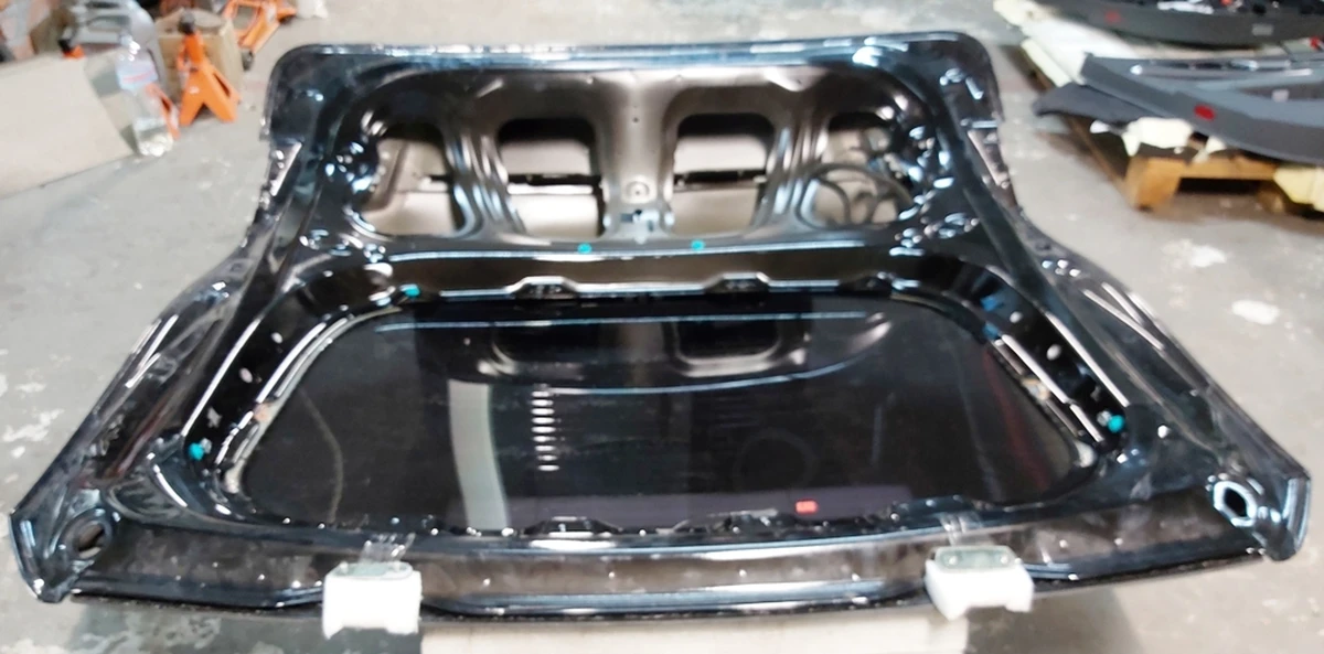 7 Кришка багажника (ляда) метал PBSB із пошкодженням Tesla model S, model S REST 1023722-E0-A