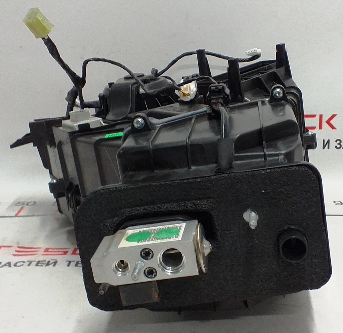 14 Задня пічка в зборі Tesla model X 1023883-00-J