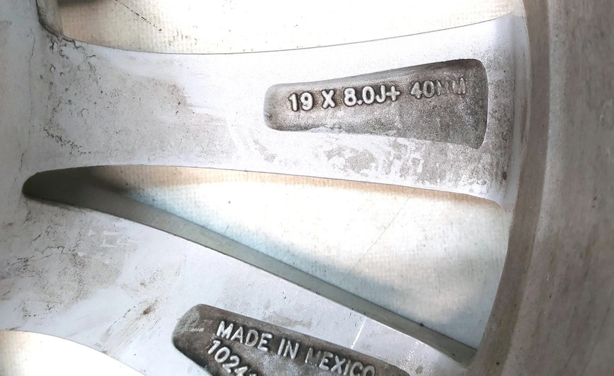 2 Колісний диск (19x8.0J ET40- SILVER CYCLON) Tesla Model S, Model S REST 1054045-00-D