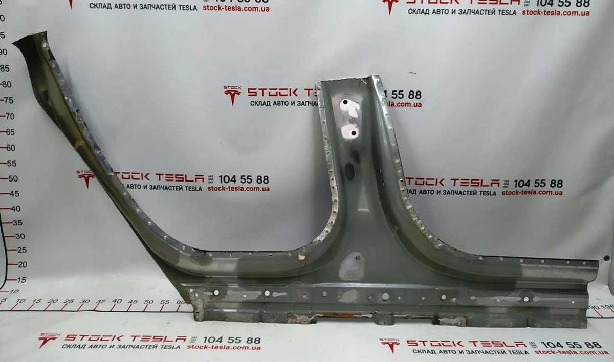 2 Зовнішня частина (філя) стійки C у зборі з нижньою частиною фільонки стійки B Tesla model S, model S REST 1024195-S0-B