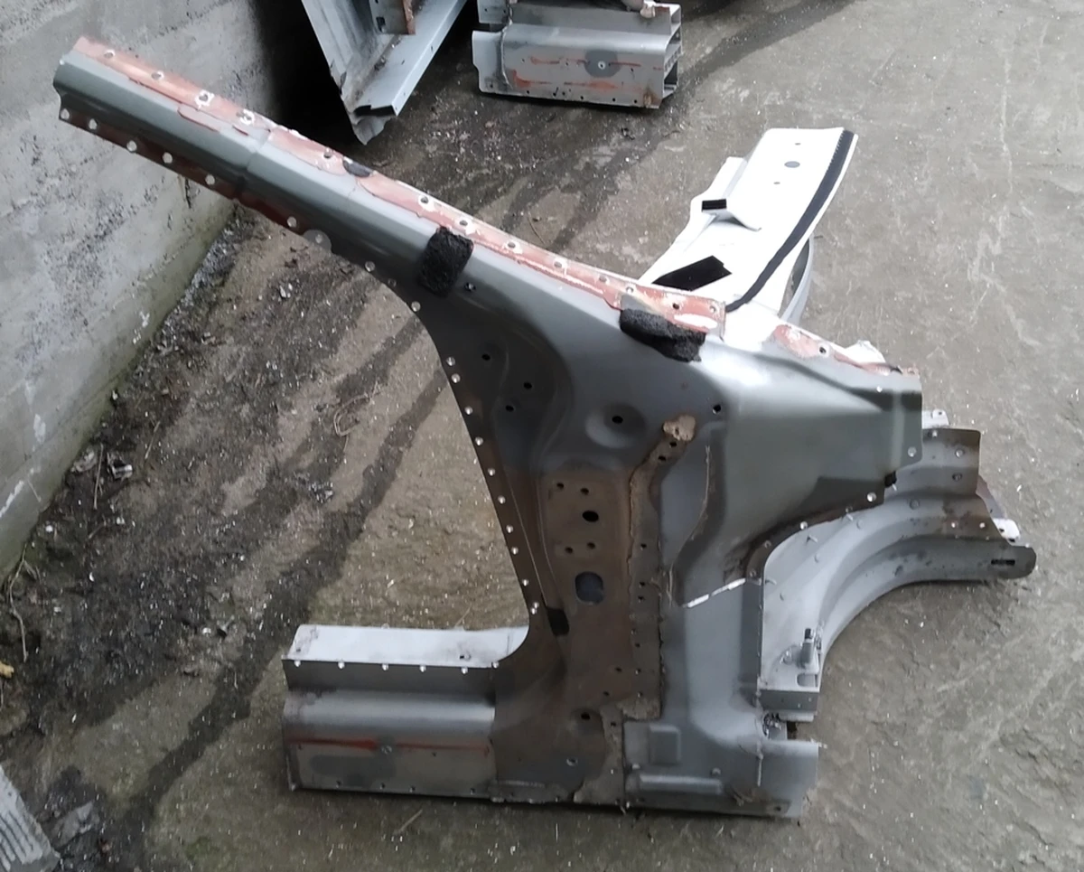 7 Чверть передня права стійка А (передня) без фільонки у зборі Tesla model S, model S REST 1024198-S0-B