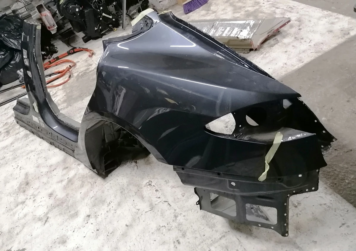 9 Чверть задня ліва із середньою стійкою AWD у зборі Tesla model S REST 1024208-S0-B